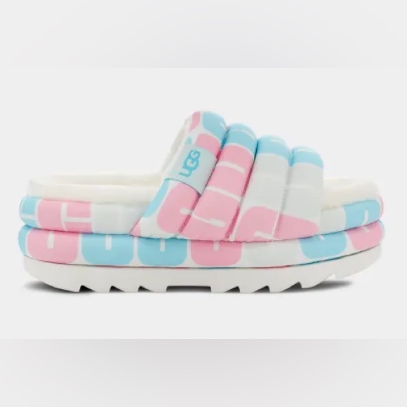 NWT UGG Pink/Blue Slide. - Picture 3 of 8